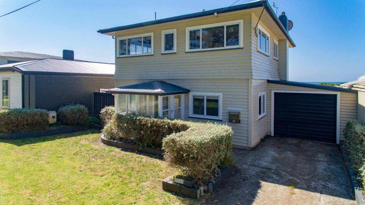 Taranaki Beach House - Great Sea Views Villa Waitara Dış mekan fotoğraf